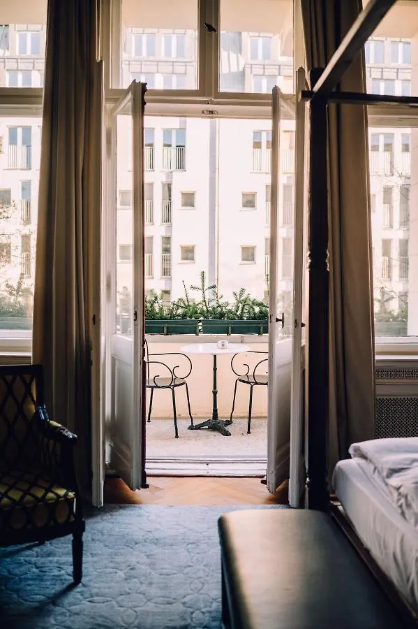 Henri Hotel Berlin Kurfürstendamm 4*,